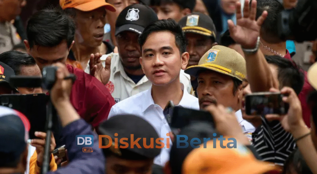 Gibran Ingatkan 3 Hal Agar Relawan Waspada isu